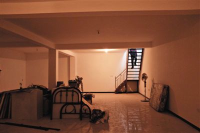 西城區(qū)大石虎胡同一處四合院內(nèi)，挖出的地下室已經(jīng)成型。