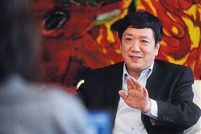 　政協(xié)委員、中國電力投資集團(tuán)總經(jīng)理陸啟洲稱，7800元是其每月基本工資。資料圖片/新京報記者 楊杰