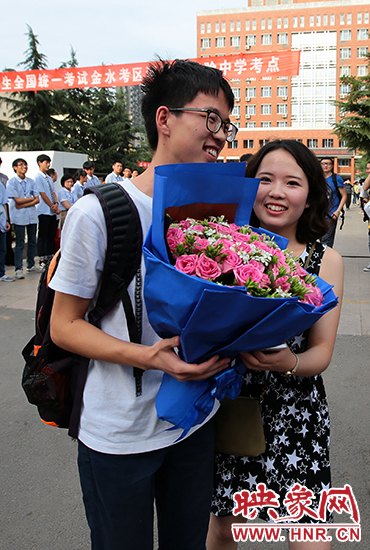 還有一種情，它是懵懂的情愫，你若安好，便是晴天。