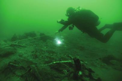 水下測繪。（圖據(jù)國家文物局水下文化遺產(chǎn)保護中心）