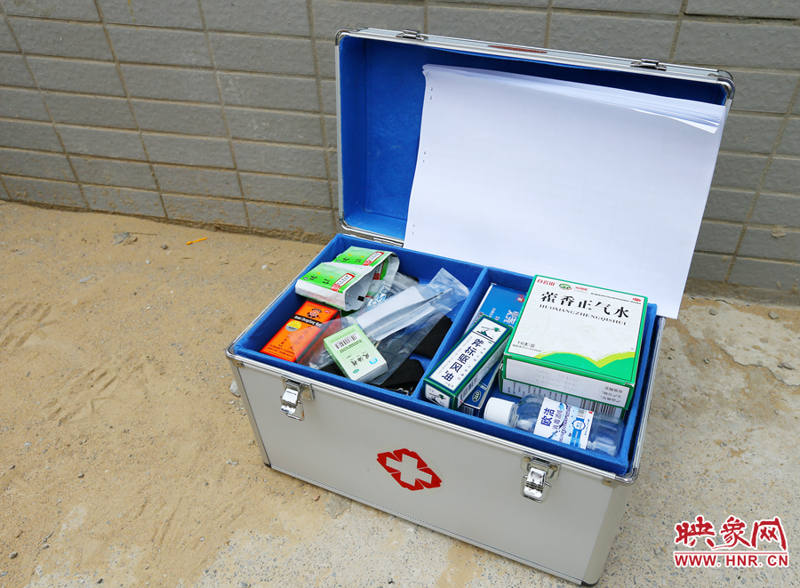 高溫天氣下，防暑藥品是必須準(zhǔn)備的