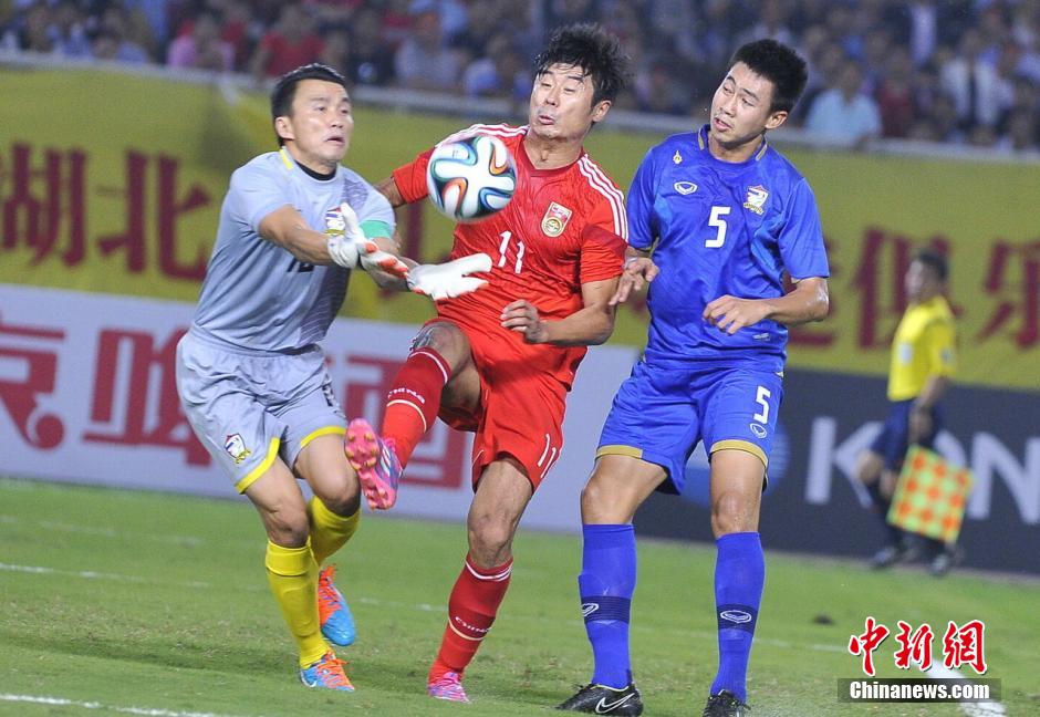 2014足球友誼賽 國(guó)足3-0勝泰國(guó)了結(jié)“1-5”恩怨