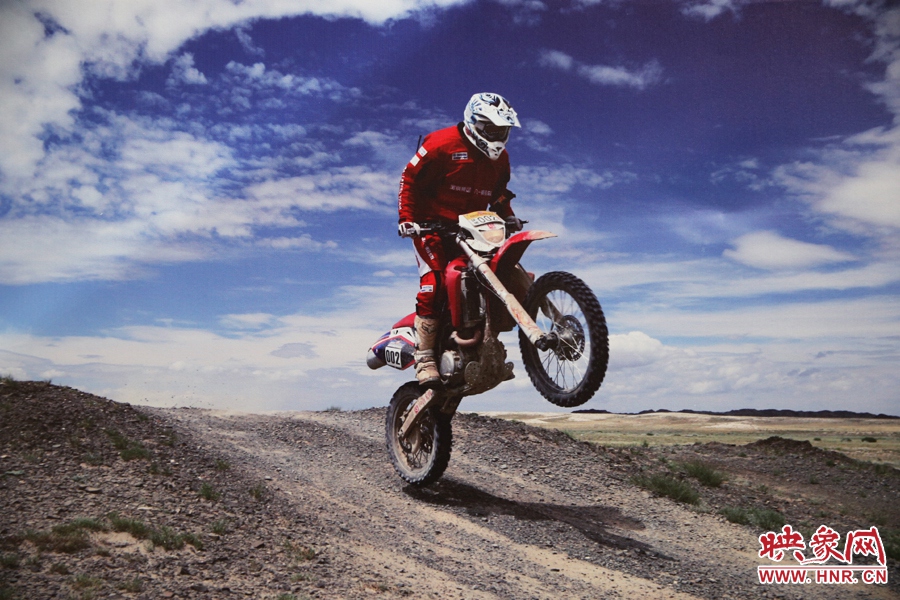 賽車的世界、更是男人的世界。圖為部分參展攝影作品。