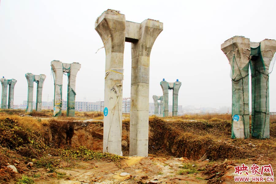 相關(guān)負(fù)責(zé)人也對(duì)外表示，投資15個(gè)億的項(xiàng)目，實(shí)際到賬的只有6000多萬(wàn)元，所以工程被迫停下。