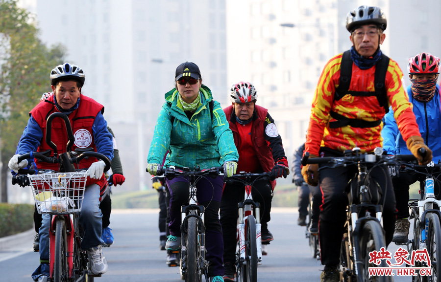 獻(xiàn)愛心、騎行天下，映象網(wǎng)騎行車友樂翻天