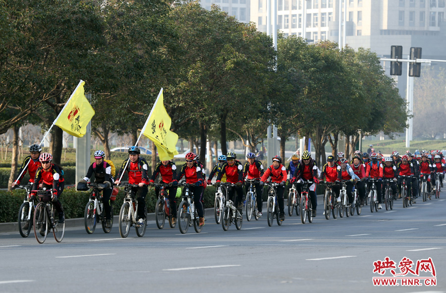 獻(xiàn)愛心、騎行天下，映象網(wǎng)騎行車友樂翻天