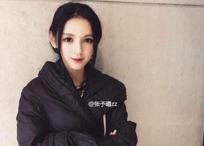 國民老公王思聰?shù)木p聞女友張予曦，93年