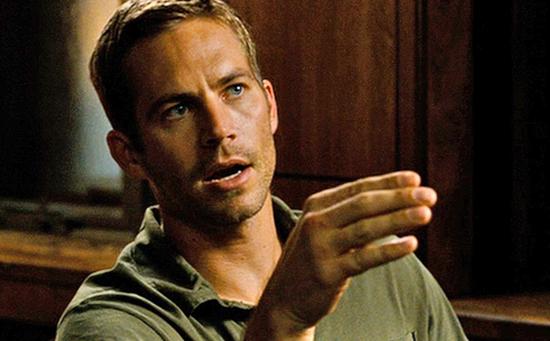 為了讓多姆重獲自由，布萊恩與FBI達(dá)成協(xié)議