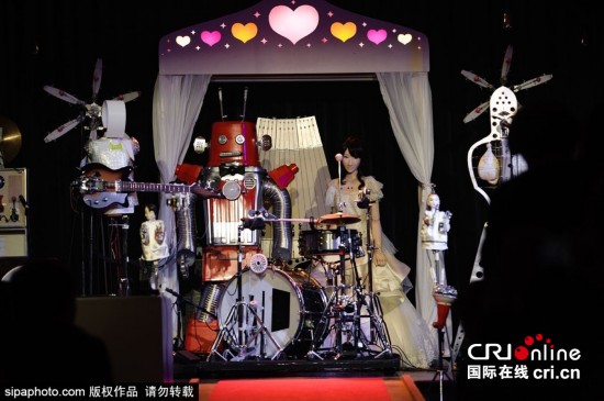 日本首個機器人婚禮于東京舉行 日本首個機器人婚禮于東京舉行