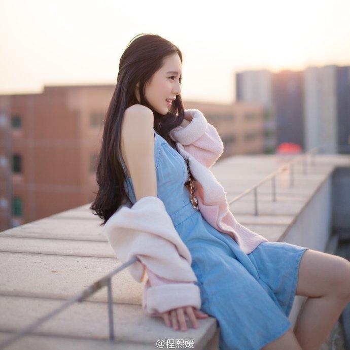 廈大?；ǔ涛蹑虑寮儗懻娅@贊 素顏美到窒息