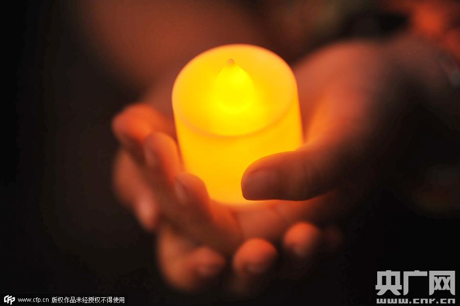 天津港爆炸事故頭七祭 市民悼念 天津港爆炸事故頭七祭 市民悼念