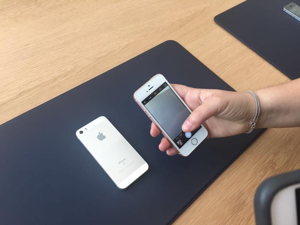 蘋果iPhone SE真機照:售價3288元起 中國首發(fā) 蘋果iPhone SE真機照:售價3288元起 中國首發(fā)