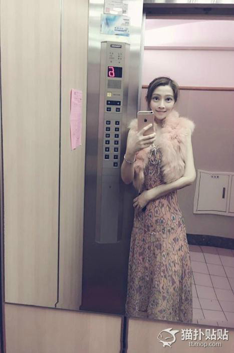 臺版蛇精媽走紅 自帶時空扭曲效果 臺版蛇精媽走紅 自帶時空扭曲效果