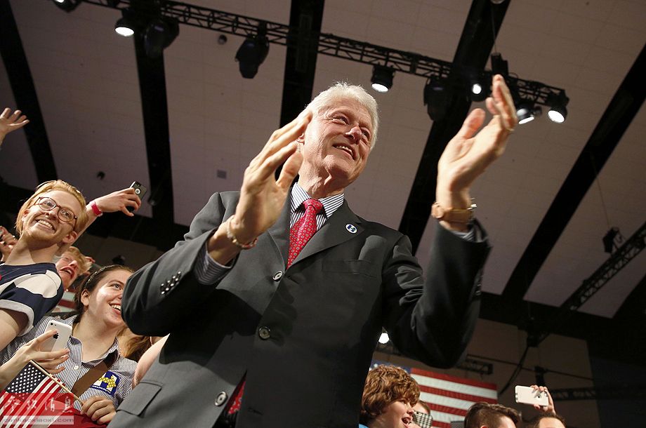 各國領導人退休后都干啥？小布什刷盤布朗教書