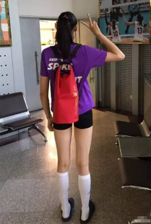 比女排奪冠更精彩的是她們的表情包和大長腿 比女排奪冠更精彩的是她們的表情包和大長腿