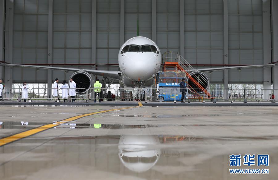 (社會)(3)檢查維護 保障首飛 (社會)(3)檢查維護 保障首飛