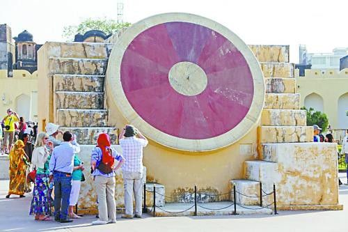 印度占星術(shù)在大學開課 遭科學家強烈反對 印度占星術(shù)在大學開課 遭科學家強烈反對