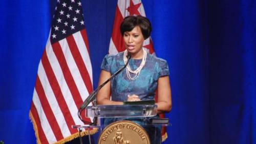 穆麗爾·鮑澤成為了華盛頓歷史上第一位非裔女市長。