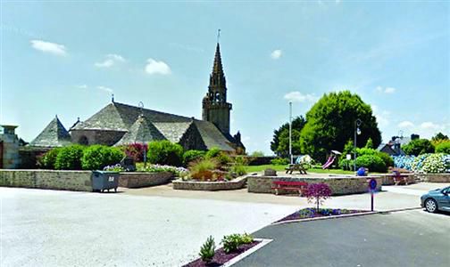 貝里揚(yáng)村人口不足，歡迎年輕家庭遷居至此；卻對(duì)單純尋求投資的商人不感興趣。