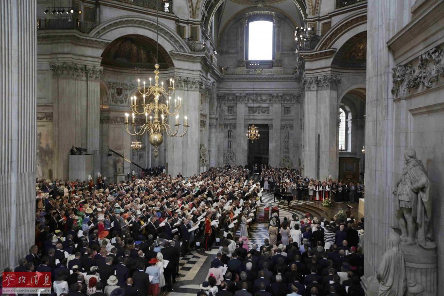 英國女王90大壽現(xiàn)場。