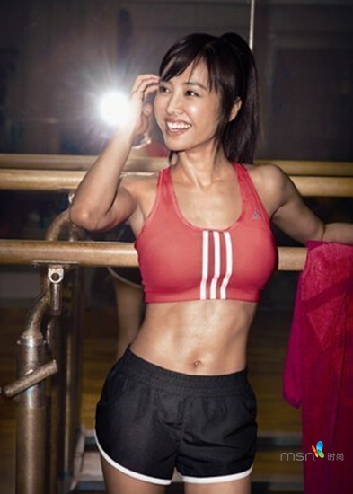 蔡依林 你的馬甲線“脫妝”了！