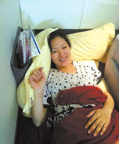 孕婦飛機(jī)上順產(chǎn)“高空雙胞胎” 機(jī)上恰巧有醫(yī)生 孕婦飛機(jī)上順產(chǎn)“高空雙胞胎” 機(jī)上恰巧有醫(yī)生