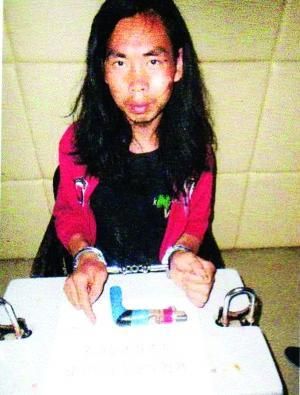 拾荒者用垃圾造手槍 能擊穿10米外薄鋁片 拾荒者用垃圾造手槍 能擊穿10米外薄鋁片