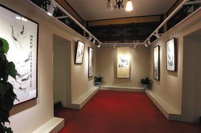 去年6月，益壽堂舉辦了“紀(jì)念頤和園對公眾開放一百周年書畫展”。