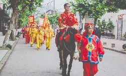 我的意中人騎著大馬，八抬大轎來娶我