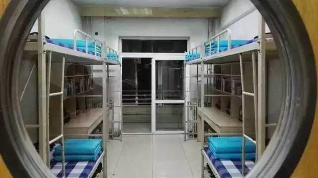 這個(gè)學(xué)校的男生宿舍火了！女同學(xué)都喊著要嫁