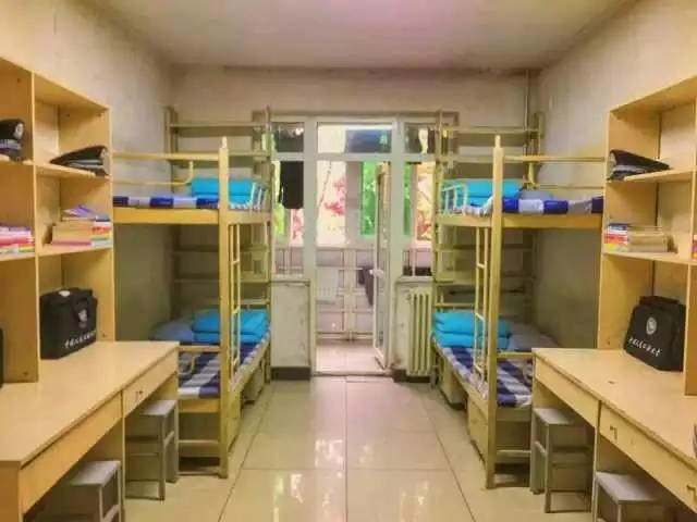 這個(gè)學(xué)校的男生宿舍火了！女同學(xué)都喊著要嫁