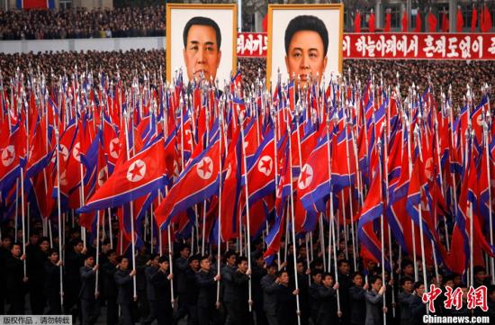 4月20日，包括軍人、公務(wù)員與平壤市民在內(nèi)的朝鮮各界民眾在金日成廣場集會(huì)，譴責(zé)并發(fā)誓要“消滅”韓國李