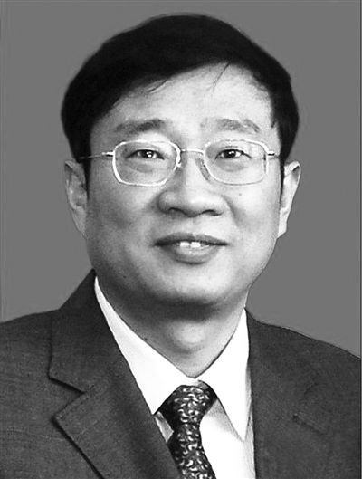 殲-15飛機(jī)研制現(xiàn)場(chǎng)總指揮羅陽，因突發(fā)急性心梗殉職，享年51歲