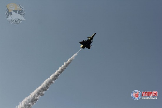 殲-10B戰(zhàn)機最美試飛照
