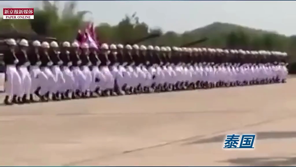 那些年摩托、樹人、斧頭兵上演的有趣閱兵式