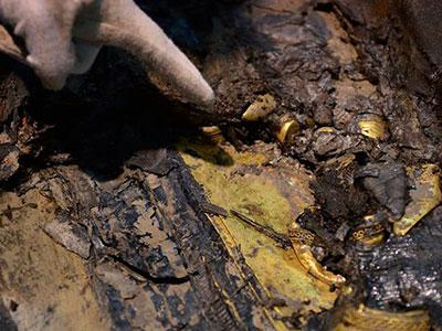 西漢?；韬钅箍脊牛菏赚F(xiàn)金板金餅