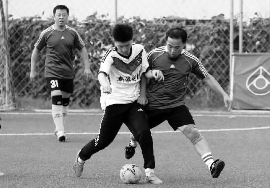 天行健隊(duì)在國家足球一級裁判、中超裁判于躍的帶領(lǐng)下，配合那是相當(dāng)默契