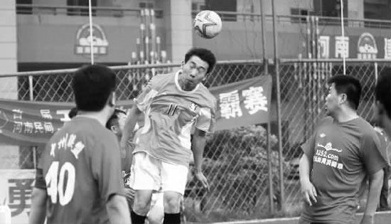 鄭州經(jīng)開正和隊?wèi){借這場2∶0小勝中州聯(lián)盟隊，連勝晉級16強