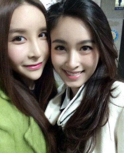 泰韓兩國(guó)最美變性人相聚