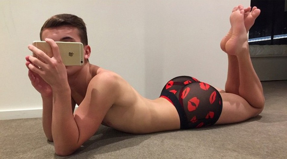 媲美卡戴珊！美少年性感肥臀兜不住