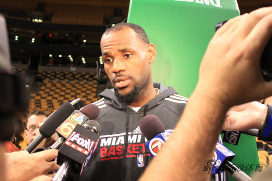 詹姆斯：明天幫韋德早進(jìn)狀態(tài) 爭(zhēng)取5場(chǎng)拿下綠衫軍